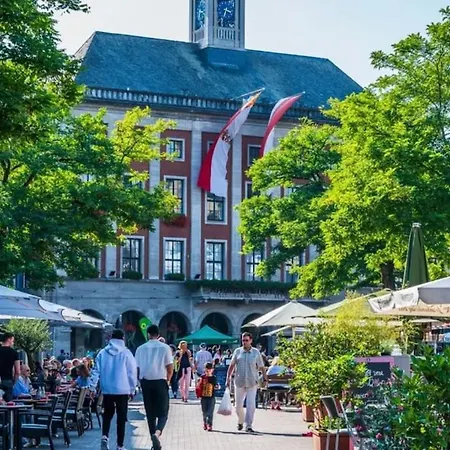 Apartment Direkt An Der Landesgartenschau 2026 - Gemuetliche Stadtwohnung Am Neusser Markt Neuss