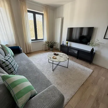 3 Og Direkt An Der Laga 2026 - Gemuetliche Stadtwohnung Am Neusser Markt! *