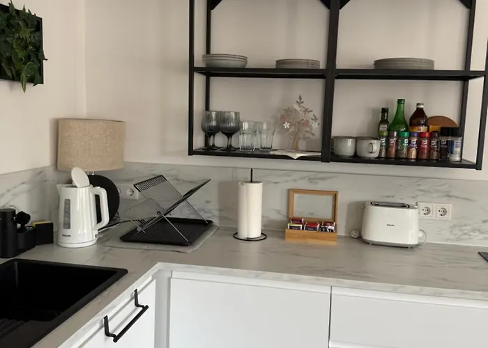 3 Og Direkt An Der Laga 2026 - Gemuetliche Stadtwohnung Am Neusser Markt! *